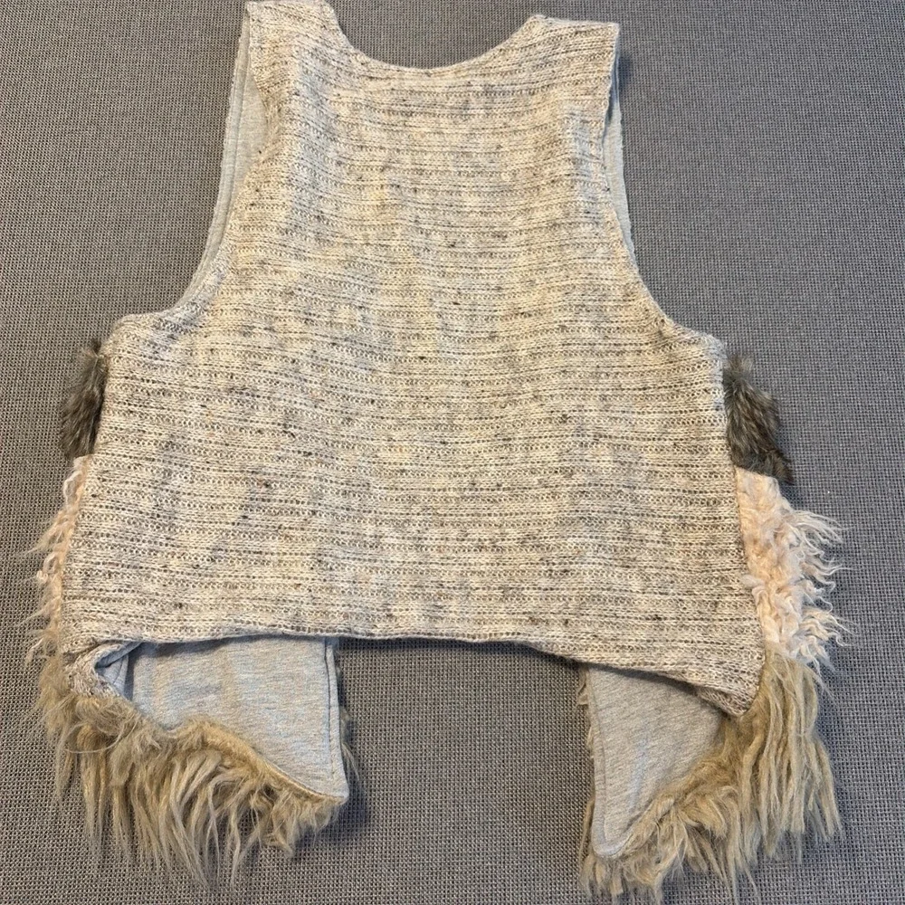 Titicaca Boho Faux Fur Shaggy Vest Indie Open Front Festival Layering Top S‎